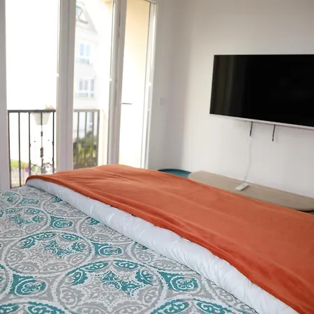 Luxe Floral 15 Min To Cdg And Paris Appartement *