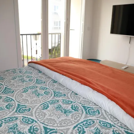 Apartment Luxe Floral 15 Min To Cdg And Paris *