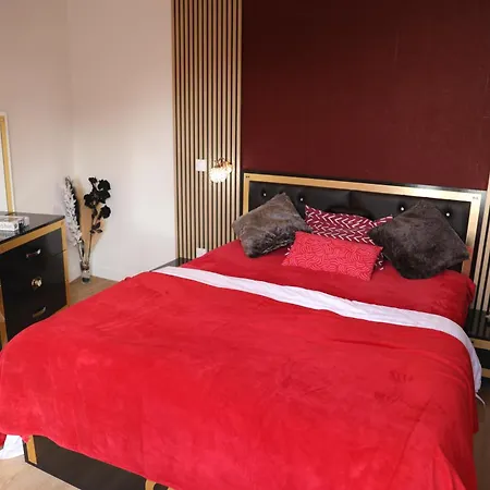Luxe Floral 15 Min To Cdg And Paris Appartement *