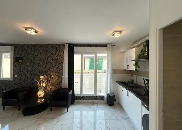 Royal Garden * לה בורז'ה